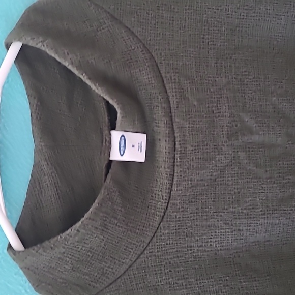 Old Navy Green Top Size Medium - Picture 2 of 3